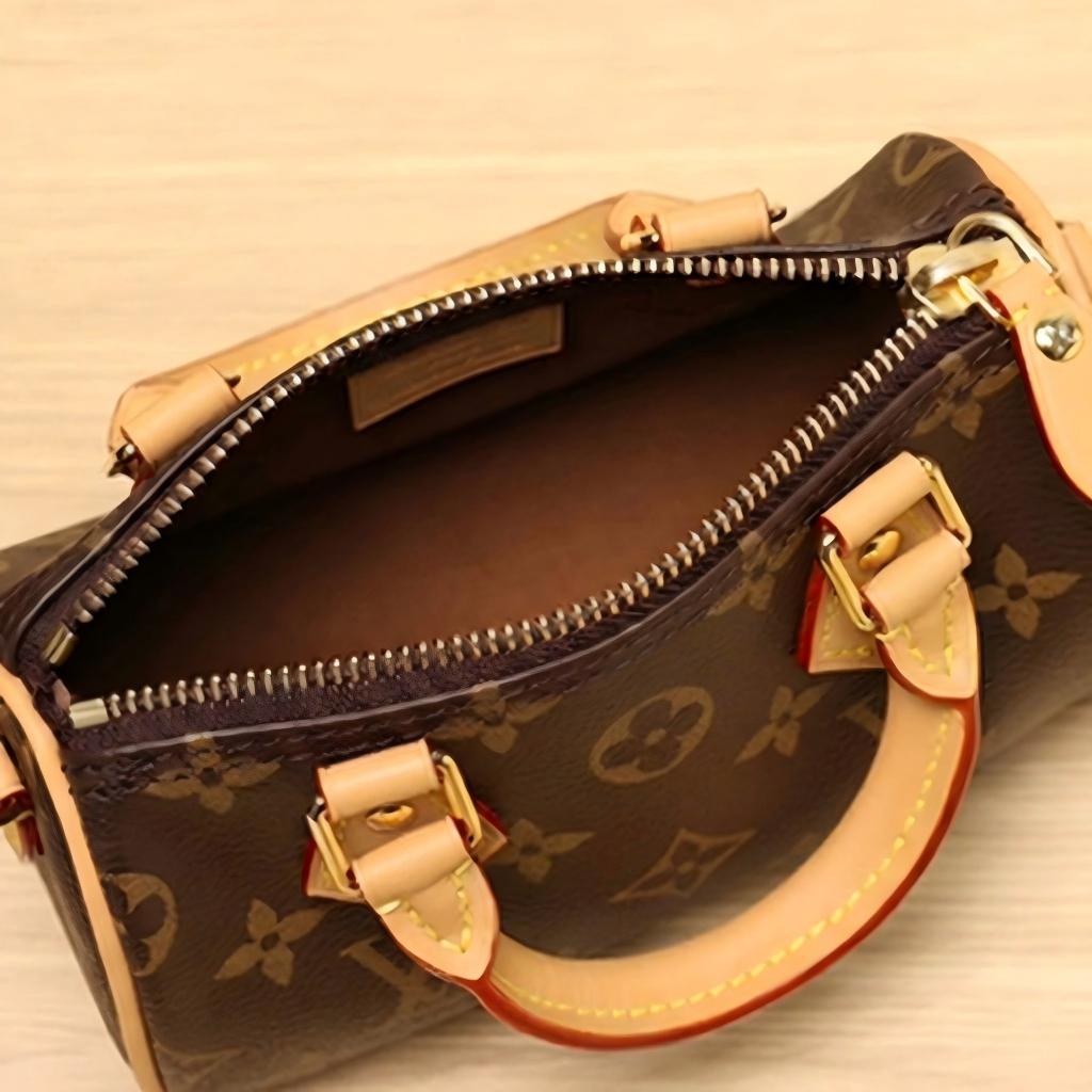 M81085NANO SPEEDY Exclusive Handbag Channel Nano Speedy Handbag condenses the classic - Image 7