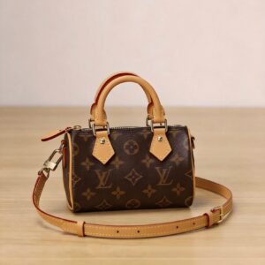 M81085NANO SPEEDY Exclusive Handbag Channel Nano Speedy Handbag condenses the classic