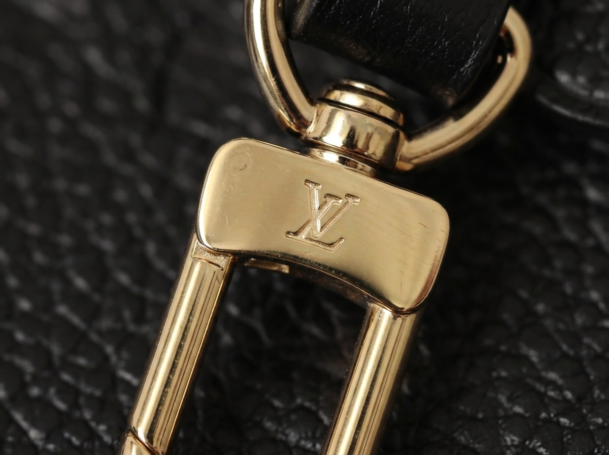 Easy Pouch on Strap - Image 5