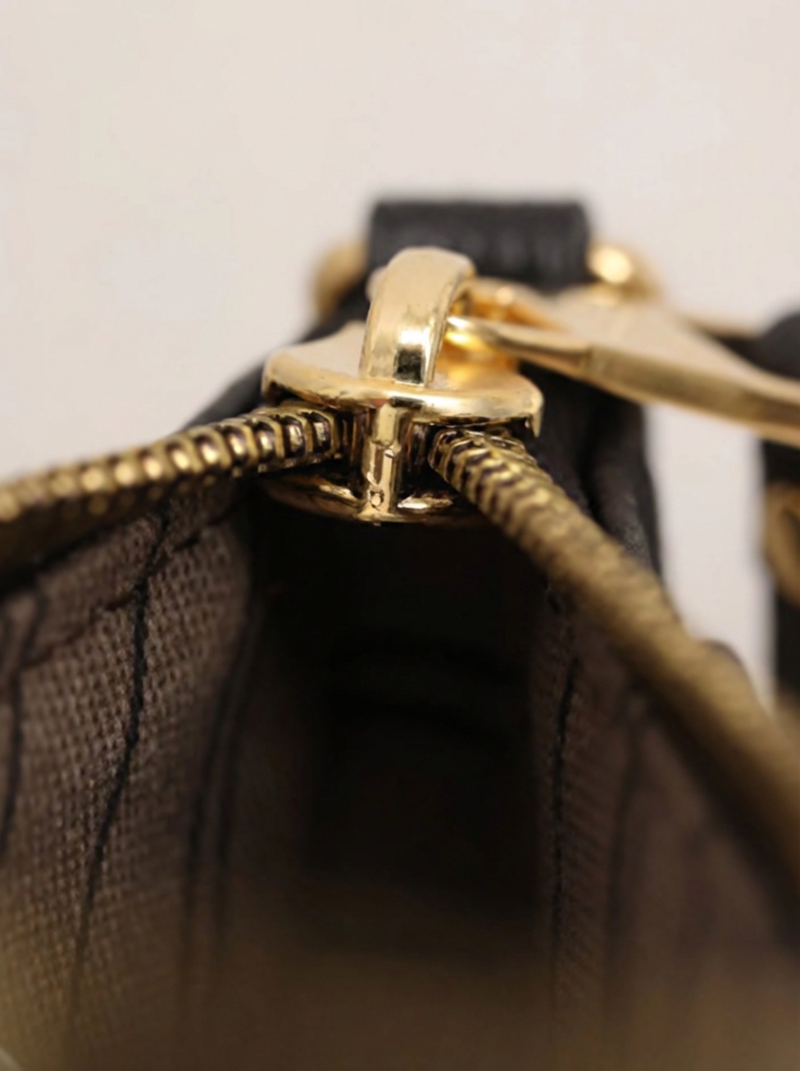 Easy Pouch on Strap - Image 4