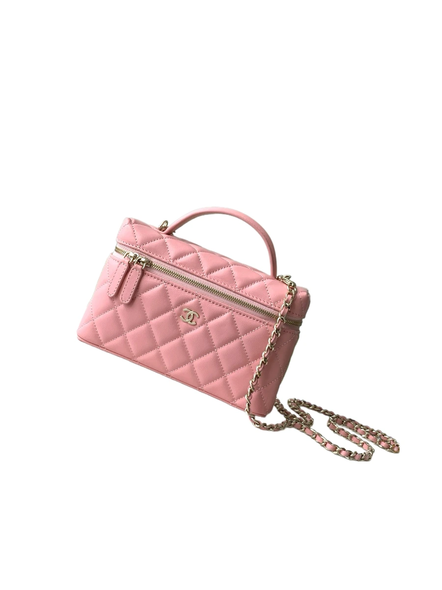 Chanel Vanity with Chain front detail