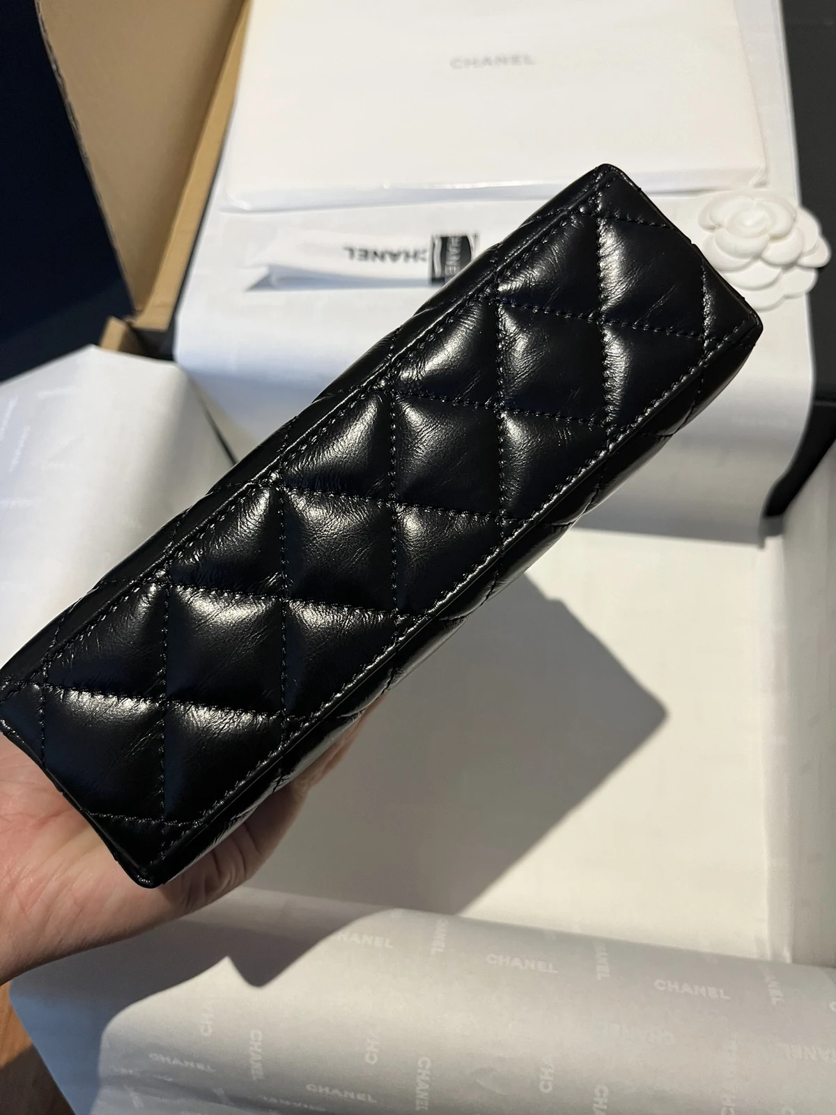 Chanel 23K Kelly base view